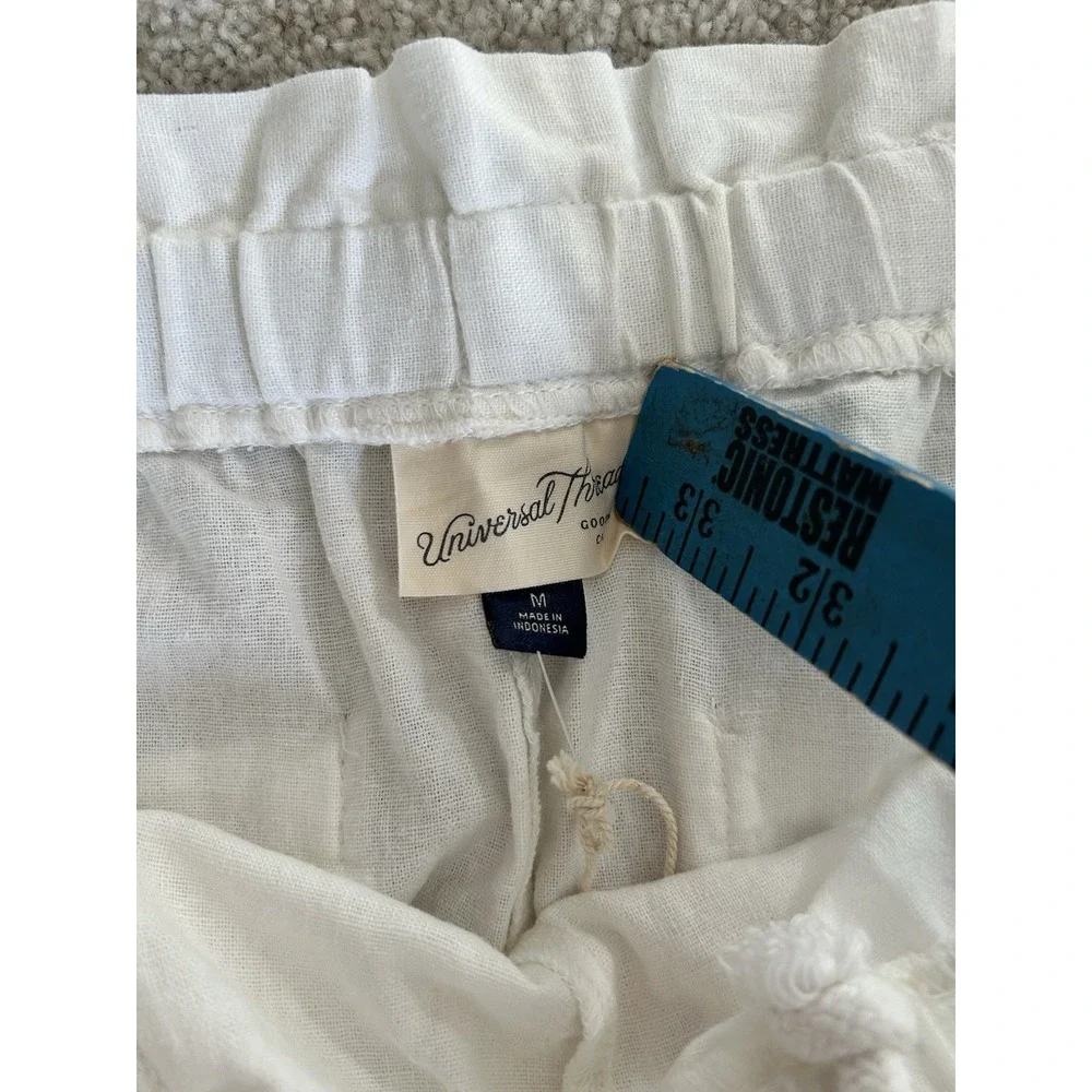 3 Pair Of Universal threads Women's Shorts Size Medium